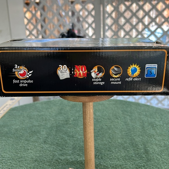 BOSTITCH Impulse 30 Electric Stapler Value Kit No Jam Technology New in Box - Picture 6 of 8